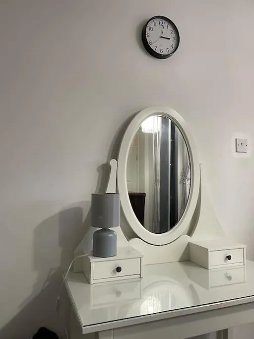Apartamento Lovely Comfortable Home Near Canarywhaflondoncity