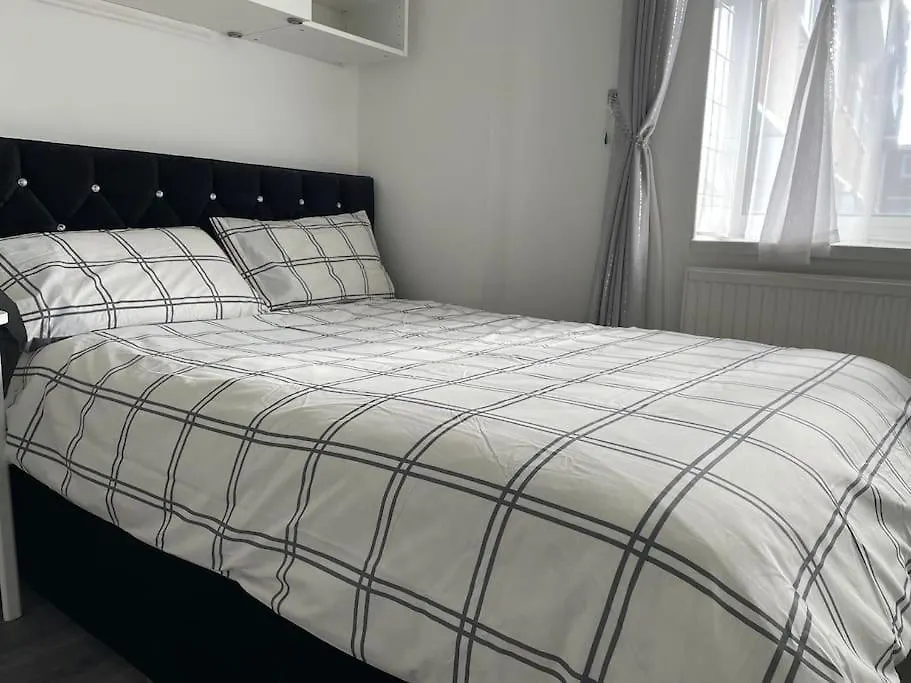 Lovely Comfortable Home Near Canarywhaflondoncity 0*, Londres Reino Unido