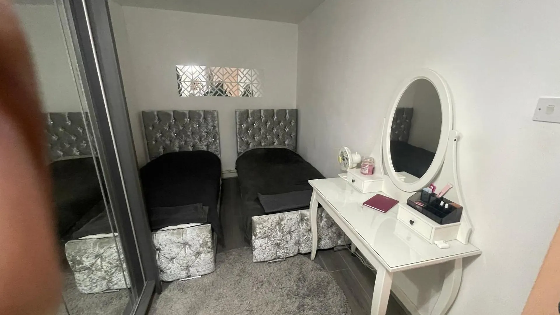 Lovely Comfortable Home Near Canarywhaflondoncity Apartamento Londres