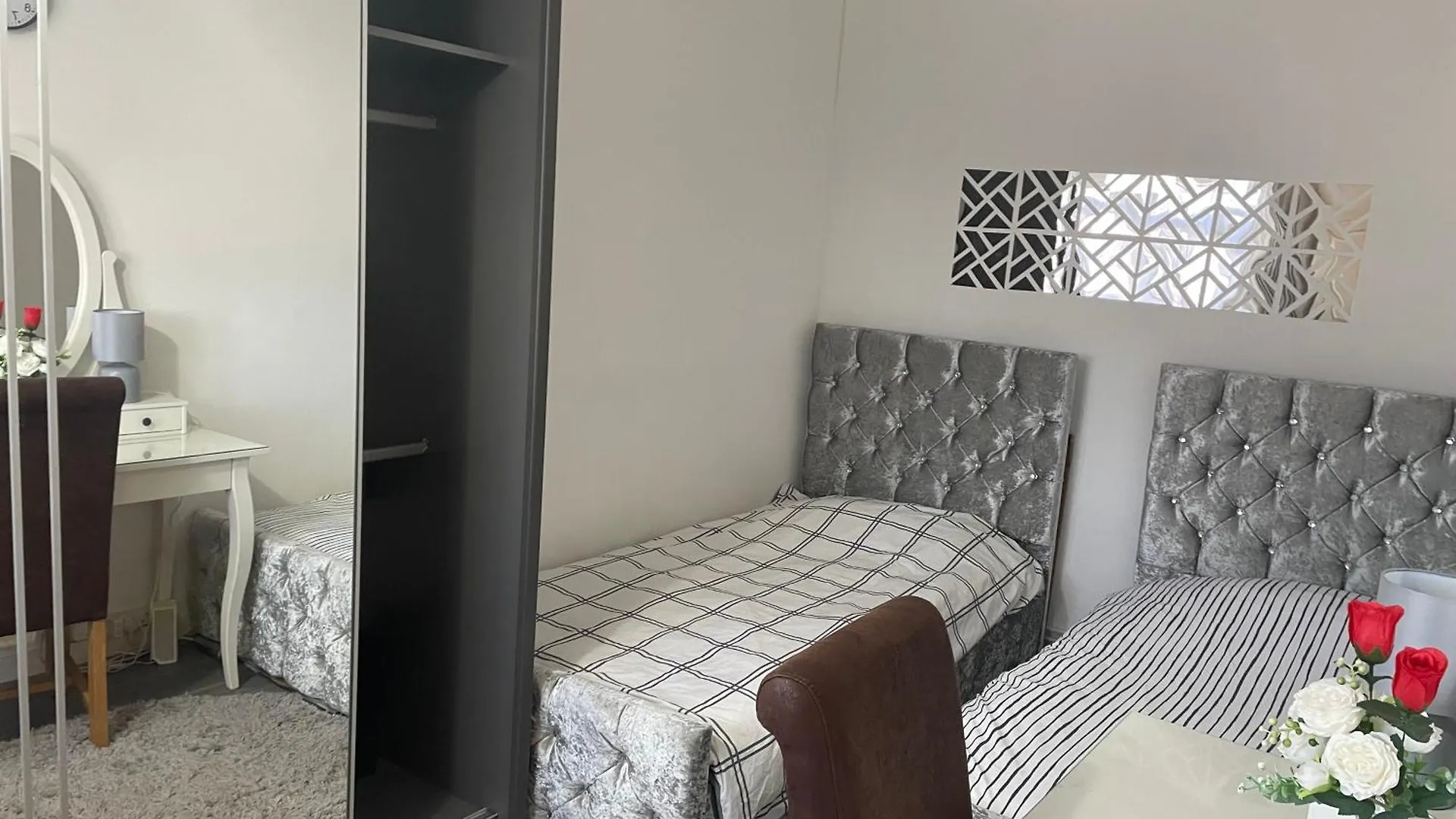 Apartamento Lovely Comfortable Home Near Canarywhaflondoncity